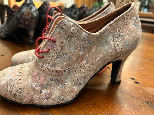 Pimoncita Practice Shoes (Available Size: 36)