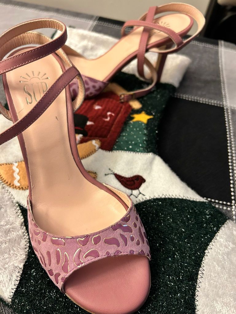 SUR (Available Size: 37)